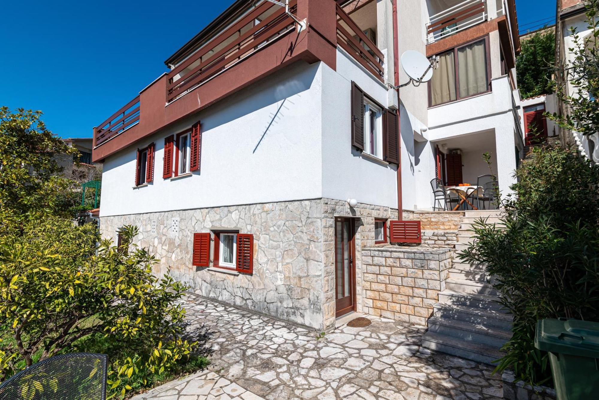 Apartments With A Parking Space Rabac, Labin - 7622 Dış mekan fotoğraf
